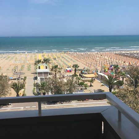 Appartamento Fronte Mare Rímini Exterior foto
