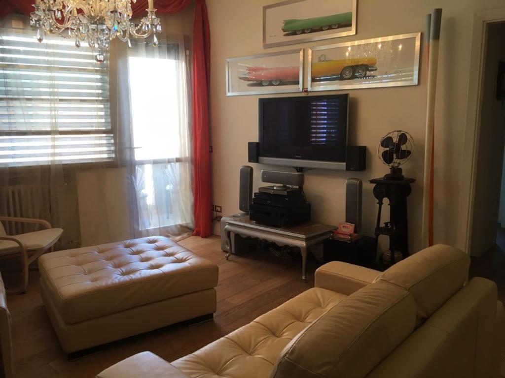 Appartamento Fronte Mare Rímini Exterior foto