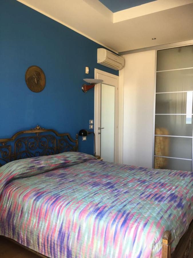 Appartamento Fronte Mare Rímini Exterior foto
