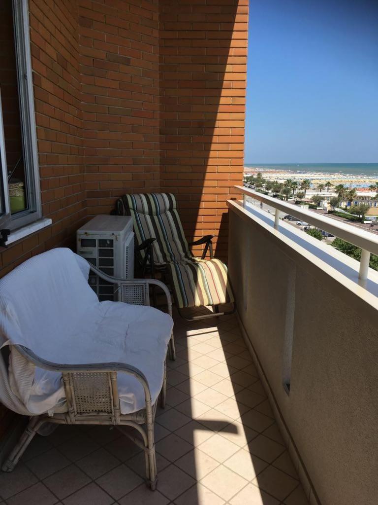Appartamento Fronte Mare Rímini Exterior foto